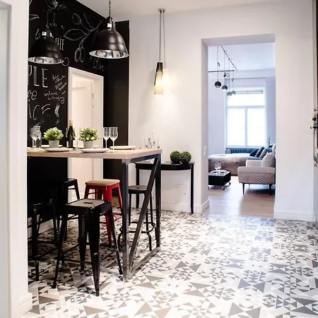 Stunning New Near Basilica * Budapest