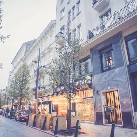 Stunning New Near Basilica Budapest