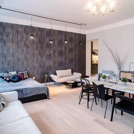 Stunning New Near Basilica *