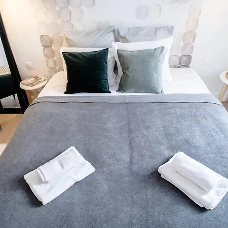 Stunning New Near Basilica * Budapest