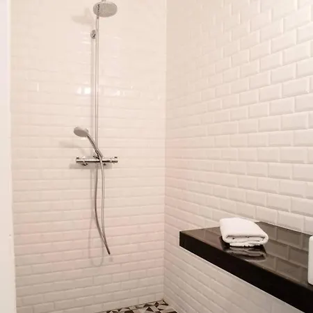 Stunning New Near Basilica Apartment Budapest