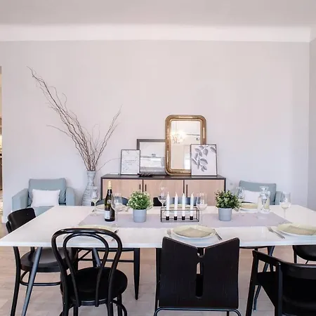 Stunning New Near Basilica