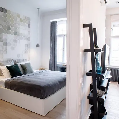 Apartment Stunning New Near Basilica