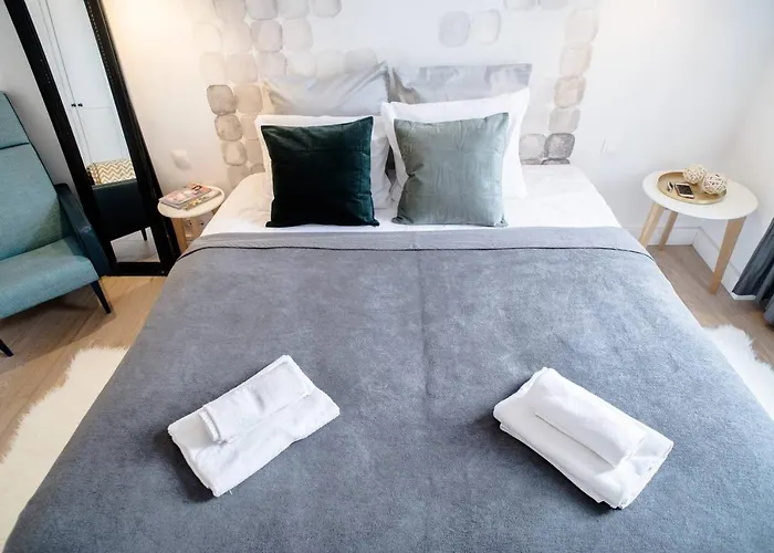 Stunning New Near Basilica * Budapest